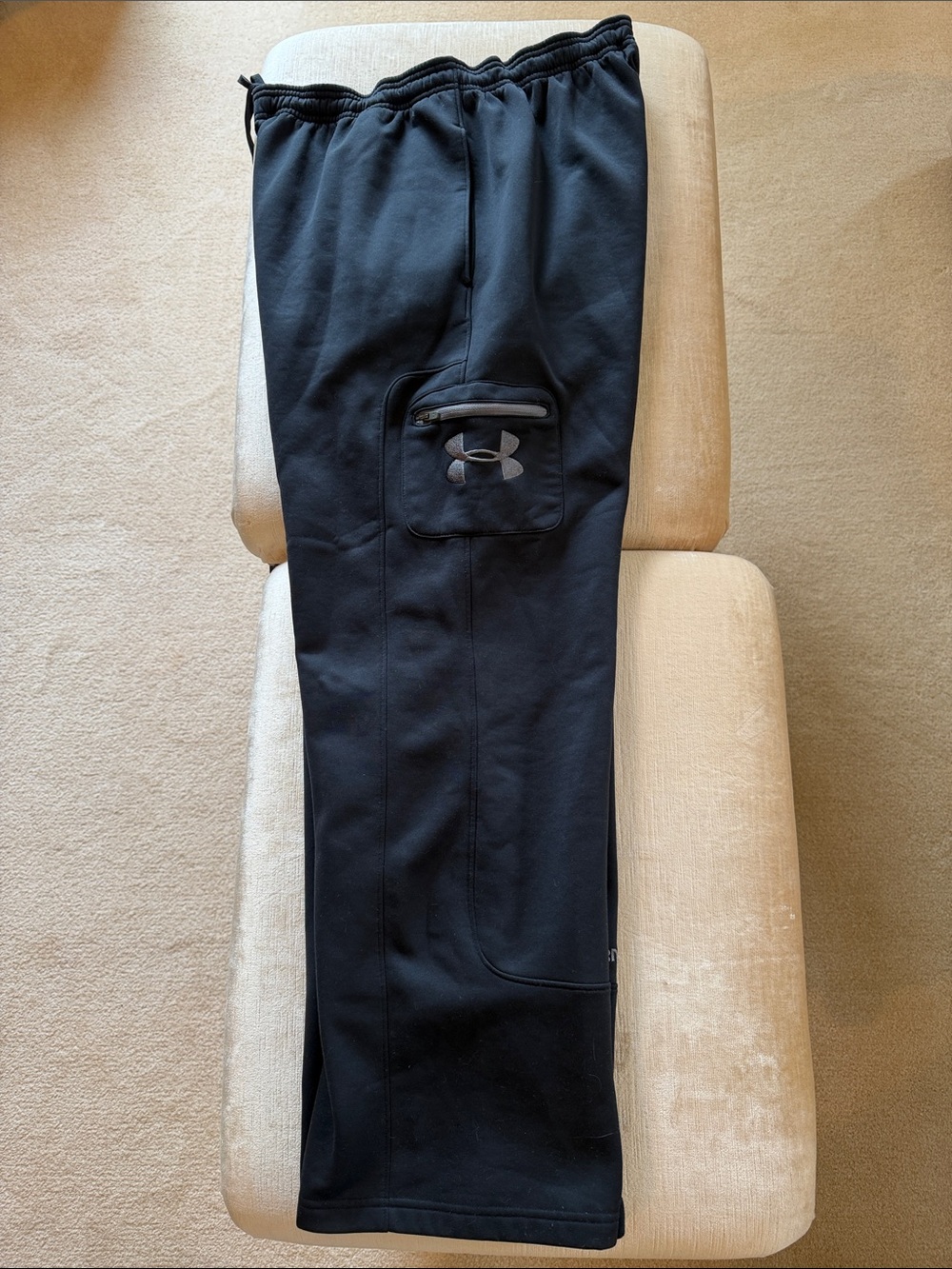 Under Armour Black Men’s Jogger Sweatpants with Logo Pocket